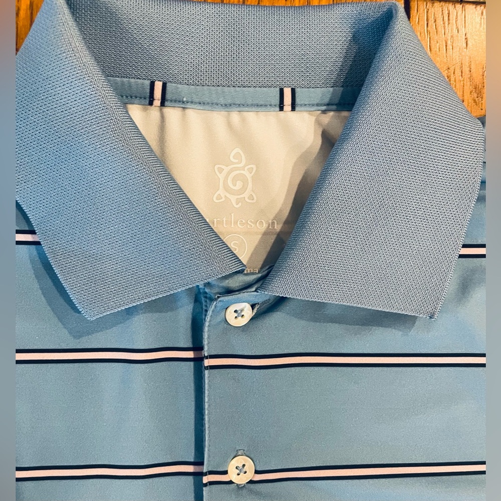 Turtleson Tour Performance blue striped polo shirt, size small, 3 button placket